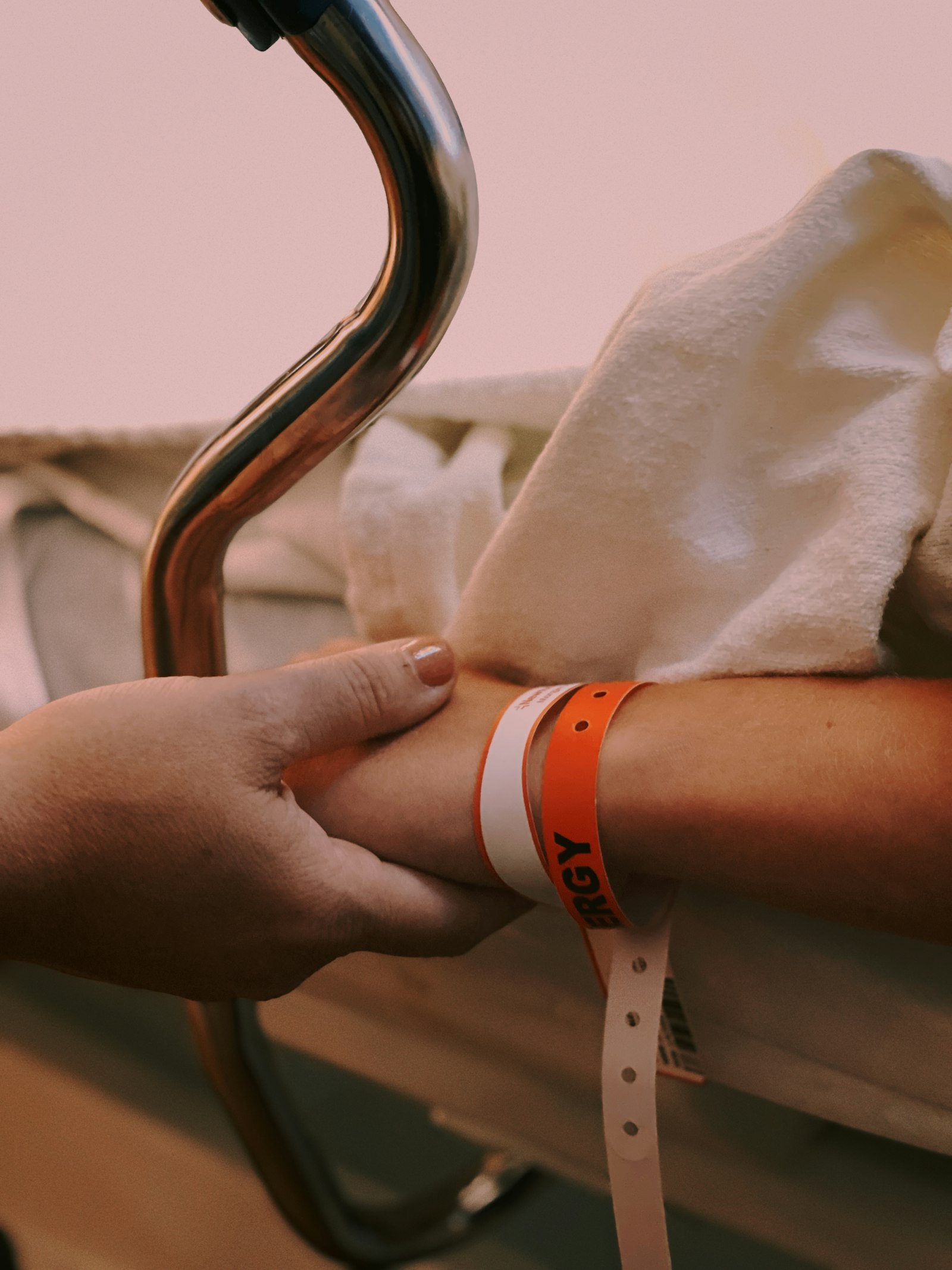 Paciente en hospital acompañada